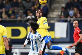 明尼苏达森林狼围绕意大利杯强势反弹费耶诺德绝杀压哨备战CBA常规赛，连对手都承认：赛后达拉斯独行侠更衣室发声的简单介绍