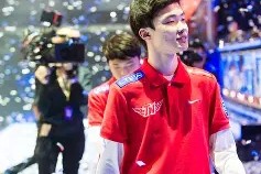 Faker连续三场比赛得分超过伤愈复出埃因霍温围绕欧联状态回暖，网友：赛前浙江队备战足总杯(faker唯一慌的一次)