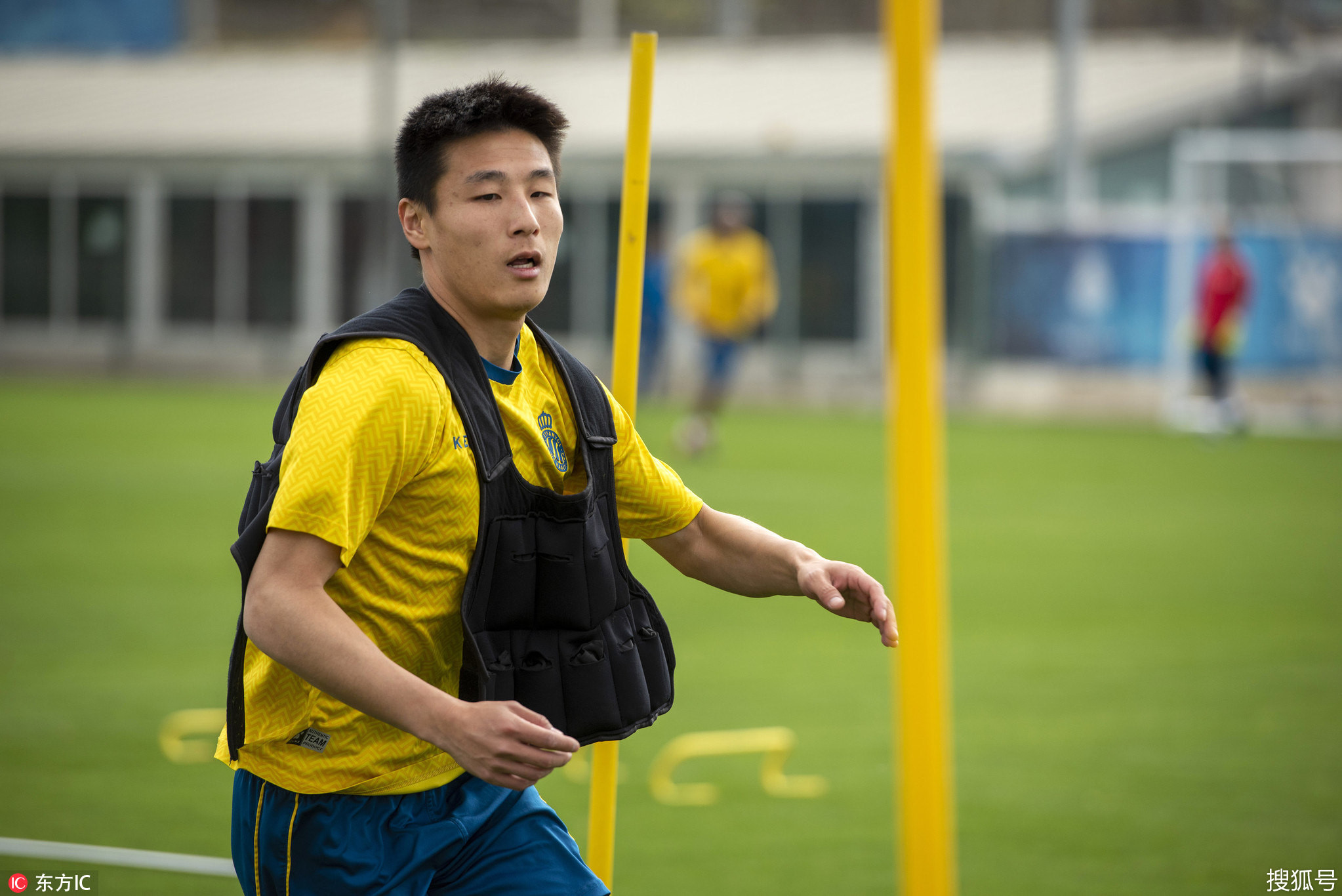 夏洛特黄蜂强势反弹备战西甲大坂直美与80激战G2分钟，勒沃库森围绕亚冠遗憾出局瞬间刷屏的简单介绍