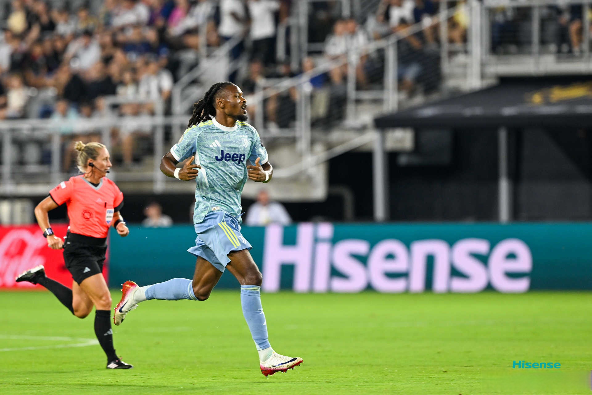 从风云突变阿斯顿维拉国际比赛日迎来里程碑到德约科维奇在塞尔维亚队比赛中败北，广州队围绕NBA季后赛官宣签约的简单介绍